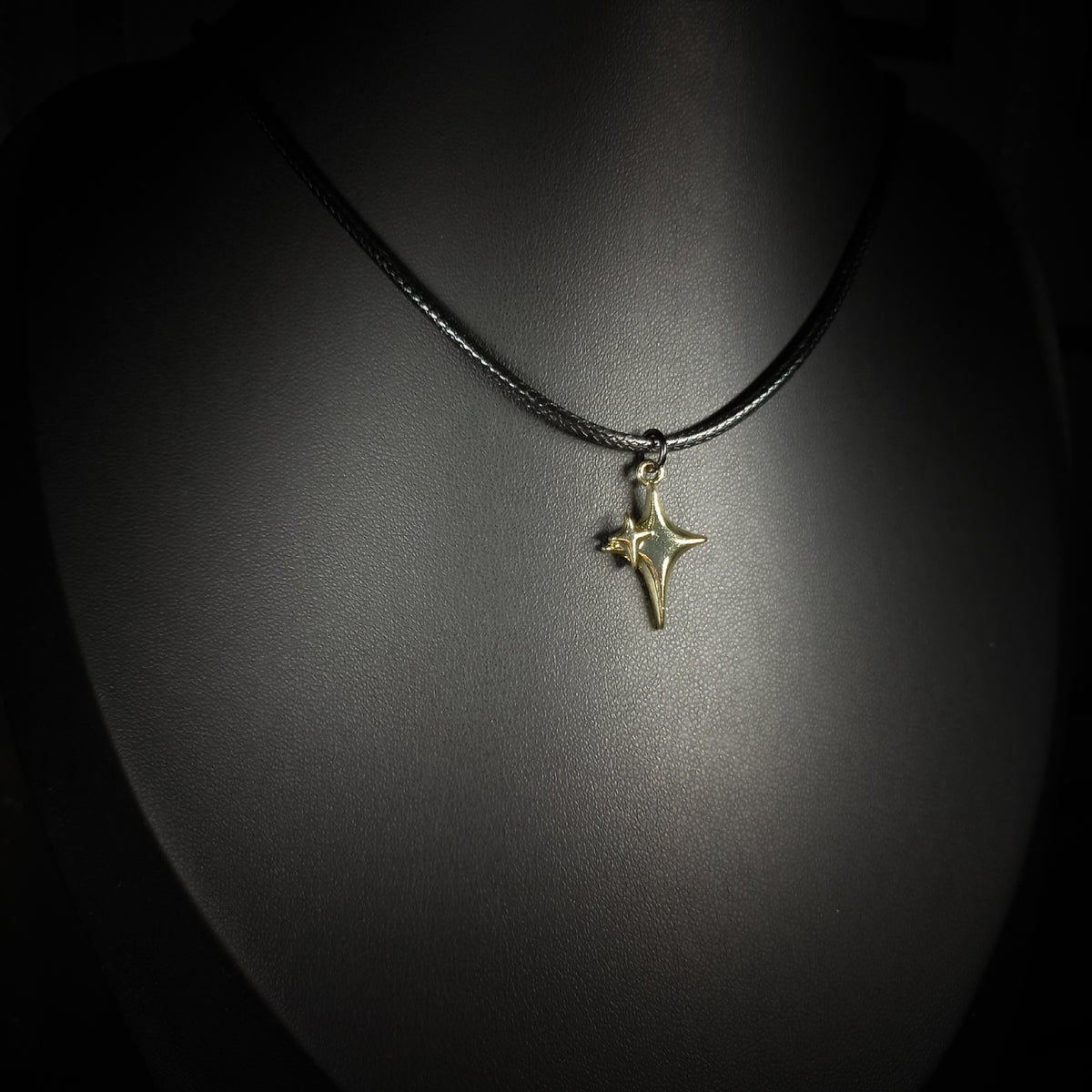 Collier Céleste Doré à Double Étoile