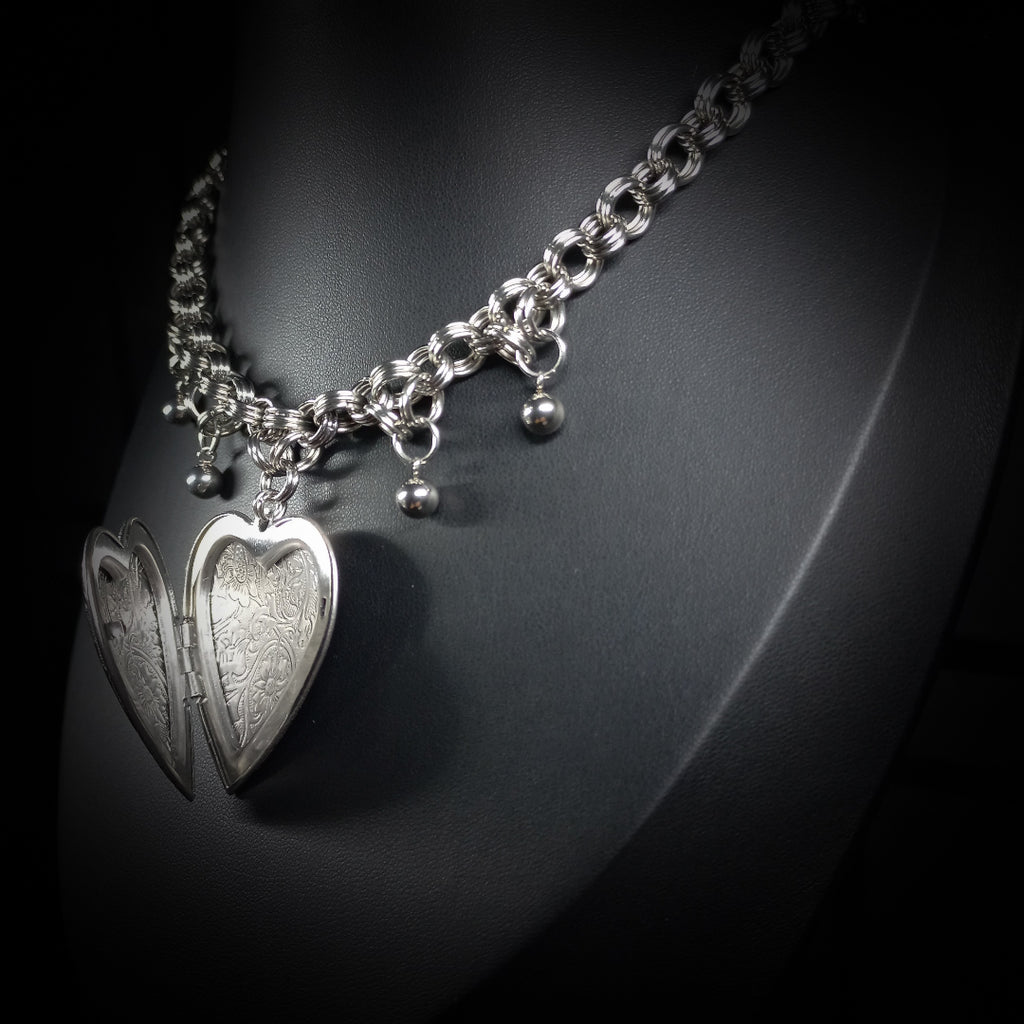 Collier Midnight – Cœur Reliquaire