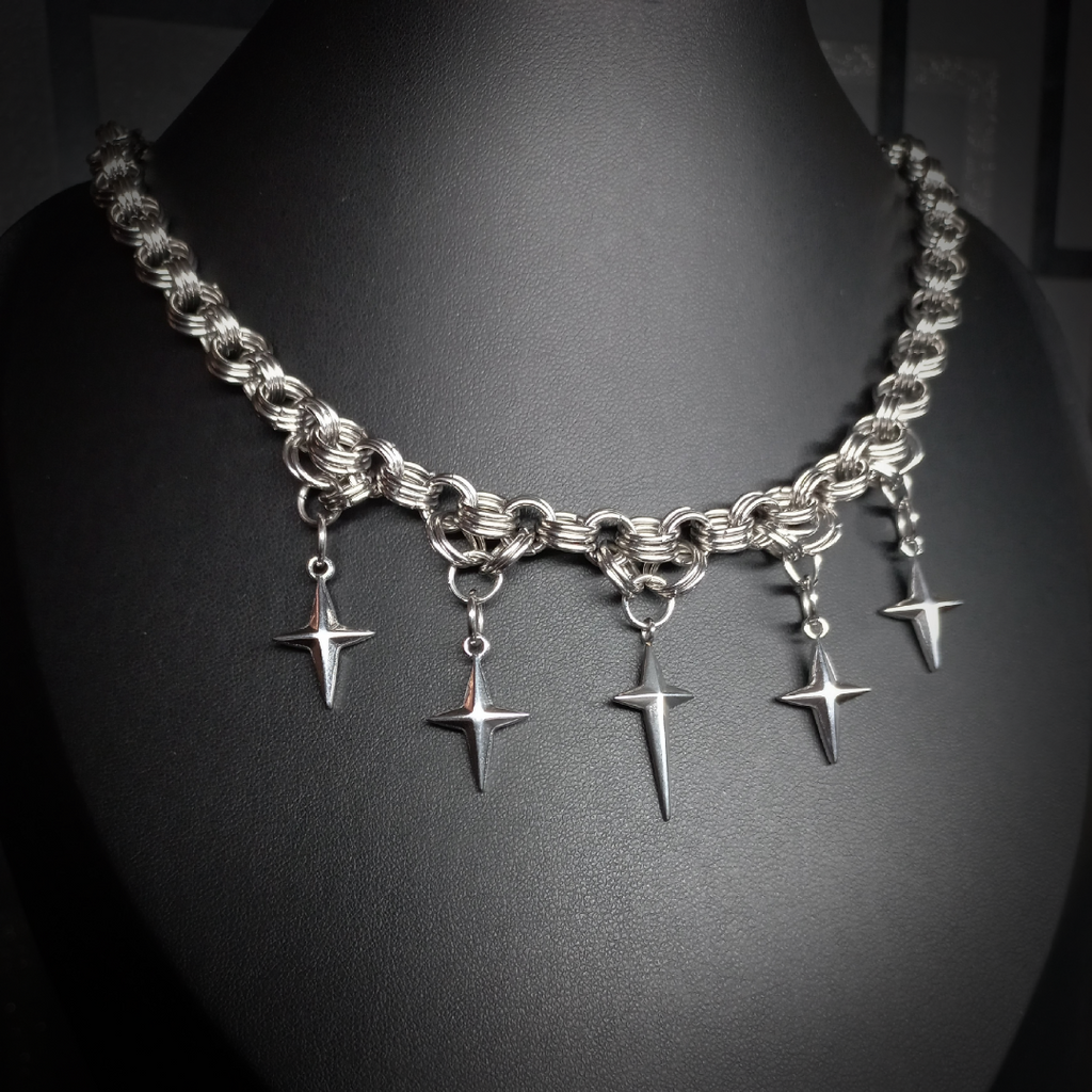 Collier Midnight – Constellations d’Acier