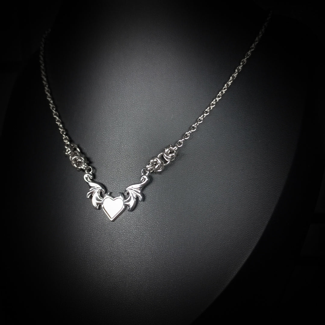 Collier Cœur Démoniaque Ailé
