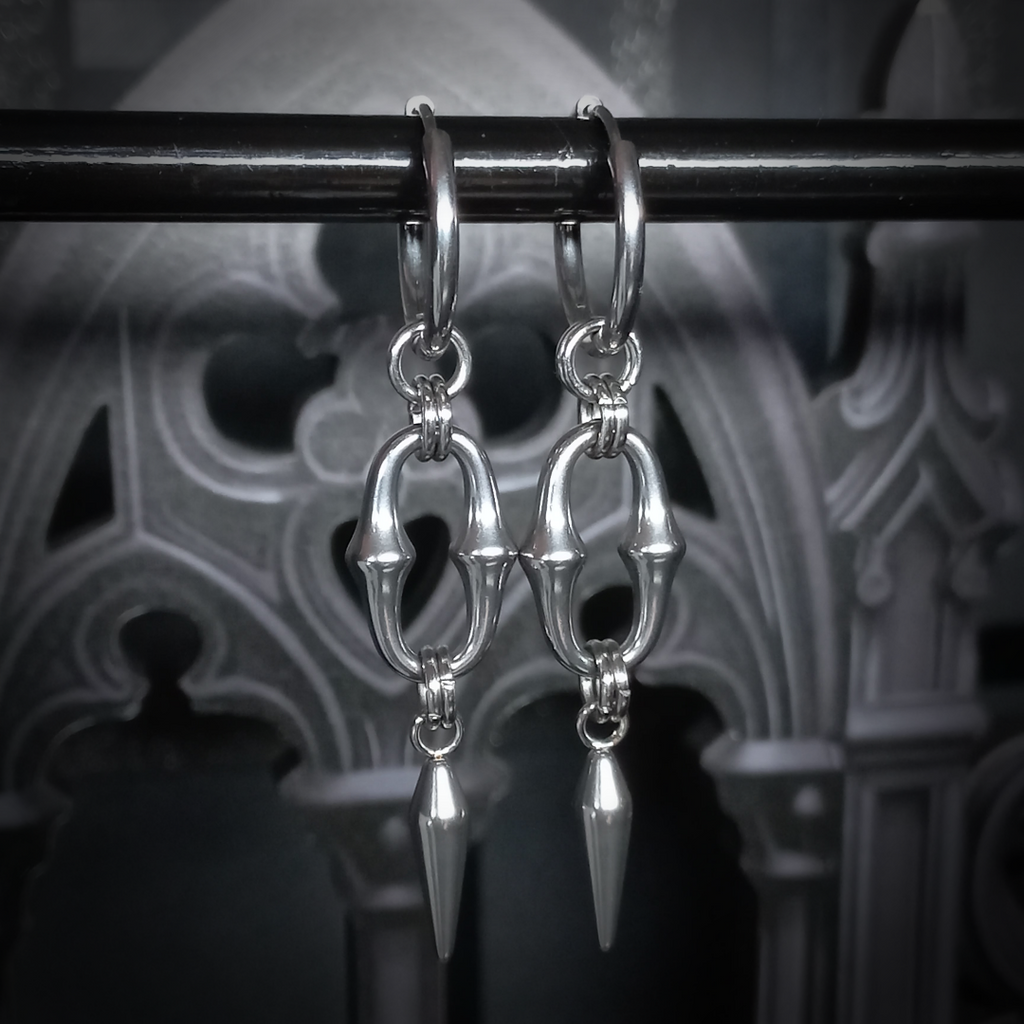 Boucles Pendantes à Pointes