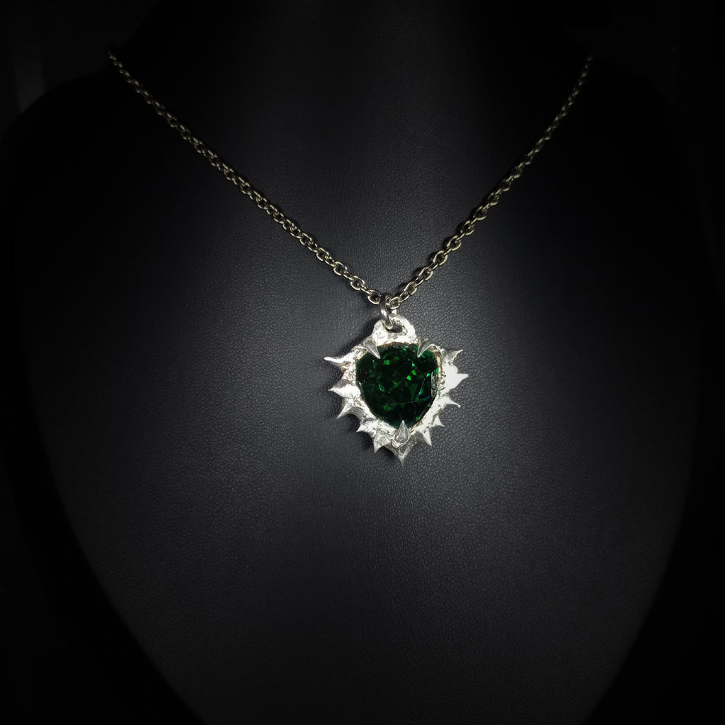 Collier en Étain & Pierre Verte Facettée