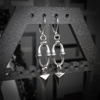 Boucles d’Oreilles à Motif Triangulaire