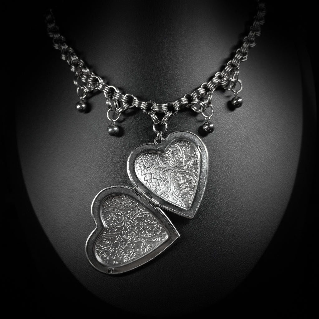 Collier Midnight – Cœur Reliquaire