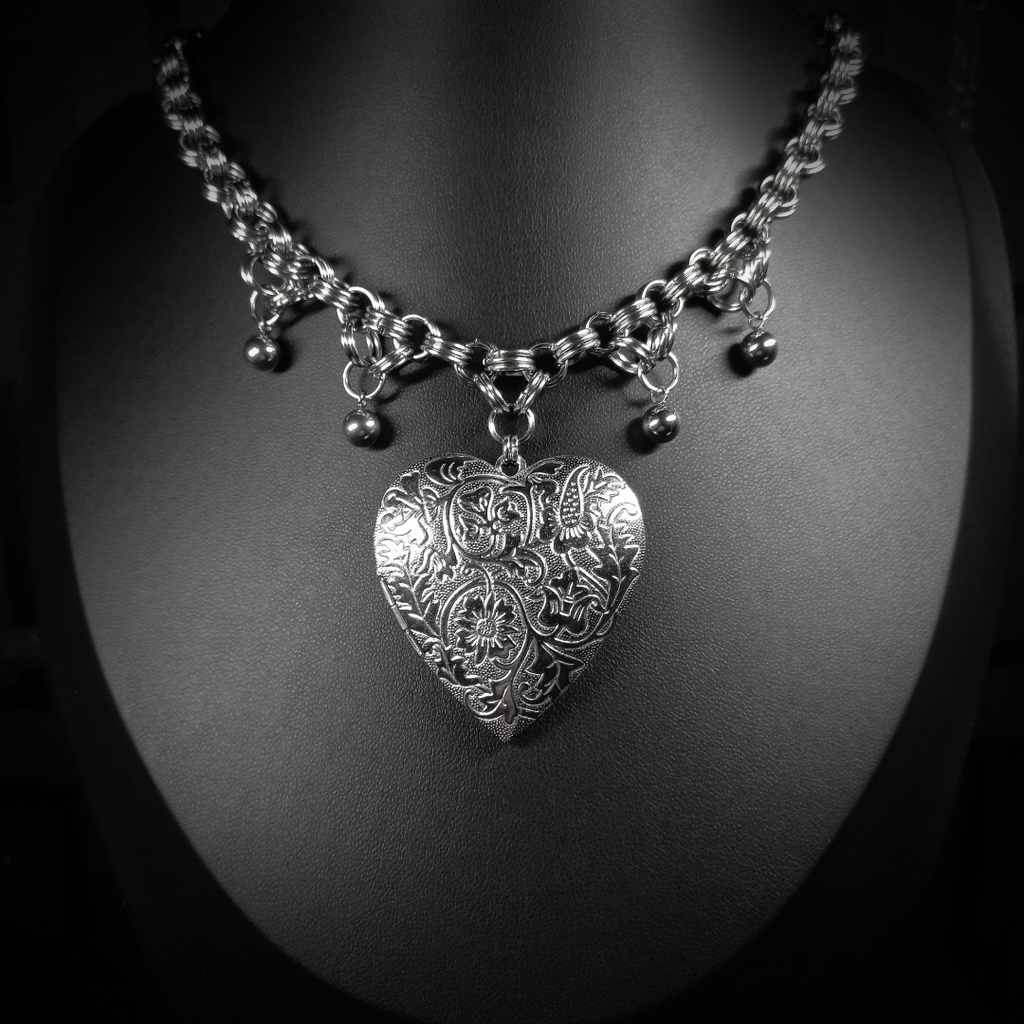 Collier Midnight – Cœur Reliquaire