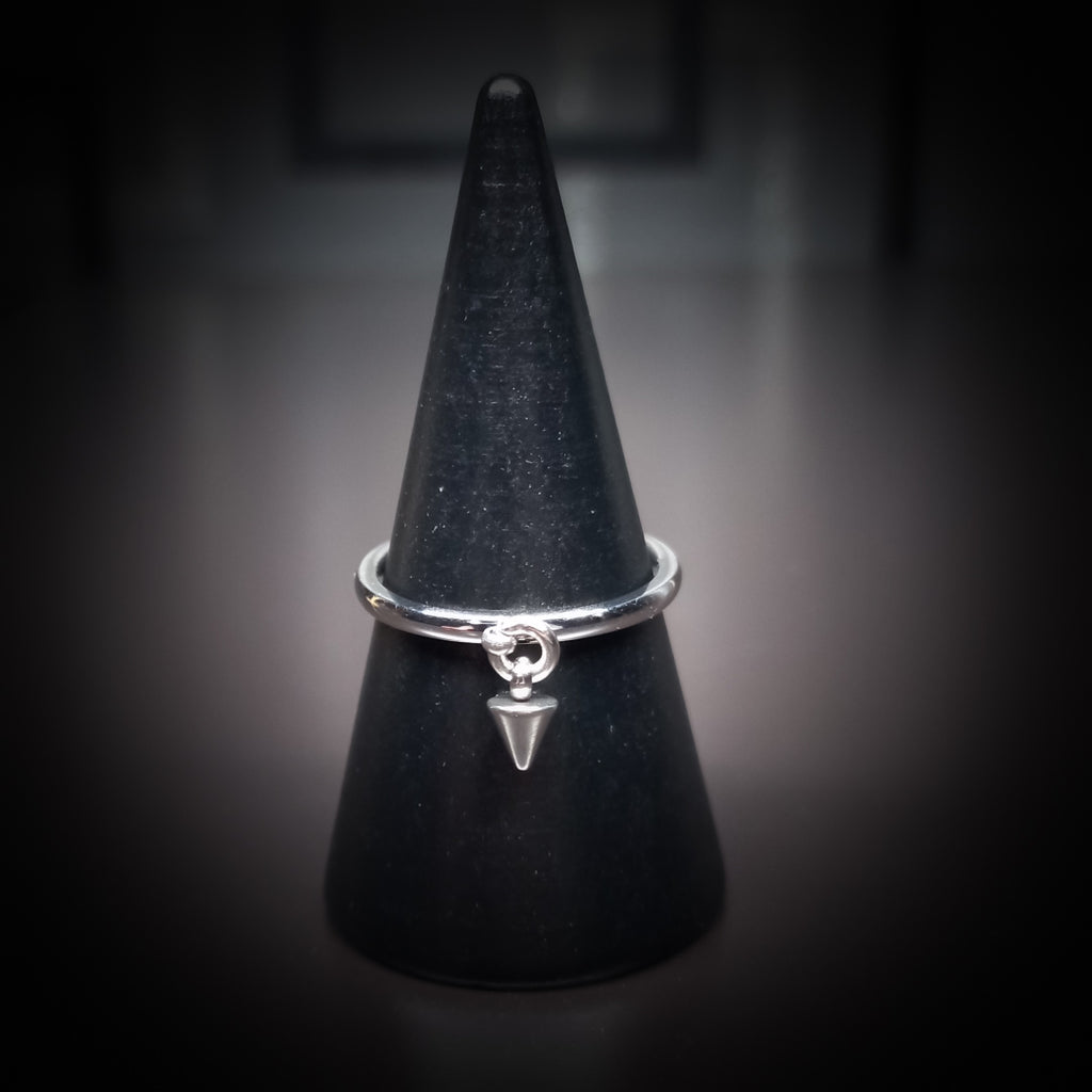 Bague à Pointe Pendante