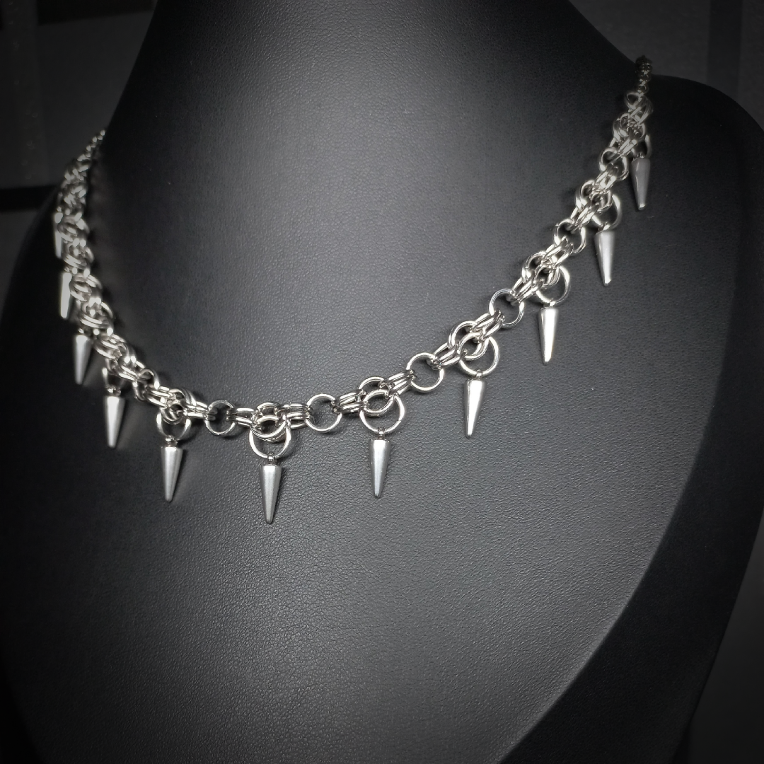 Collier Nightfall – Épines Éternelles