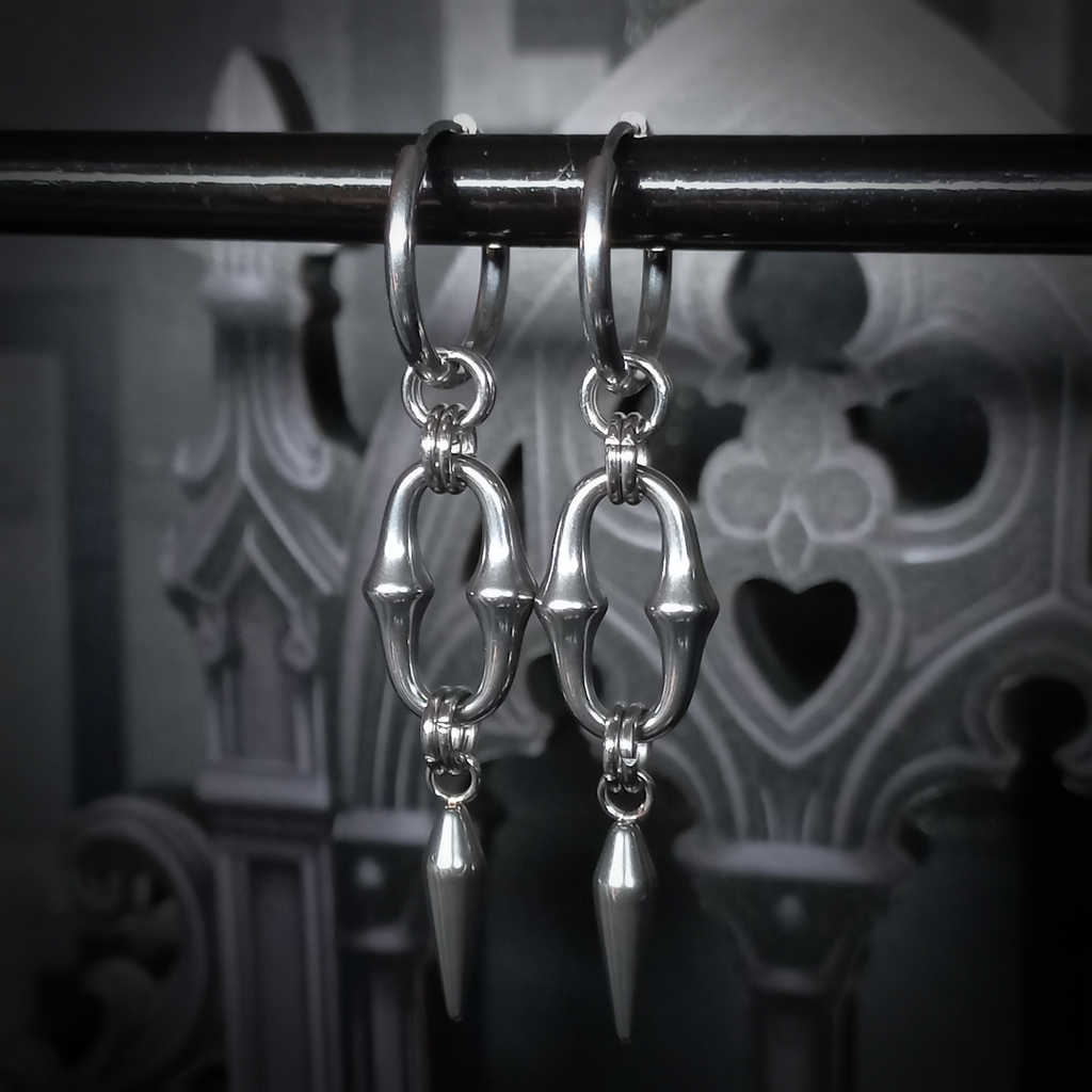 Boucles Pendantes à Pointes