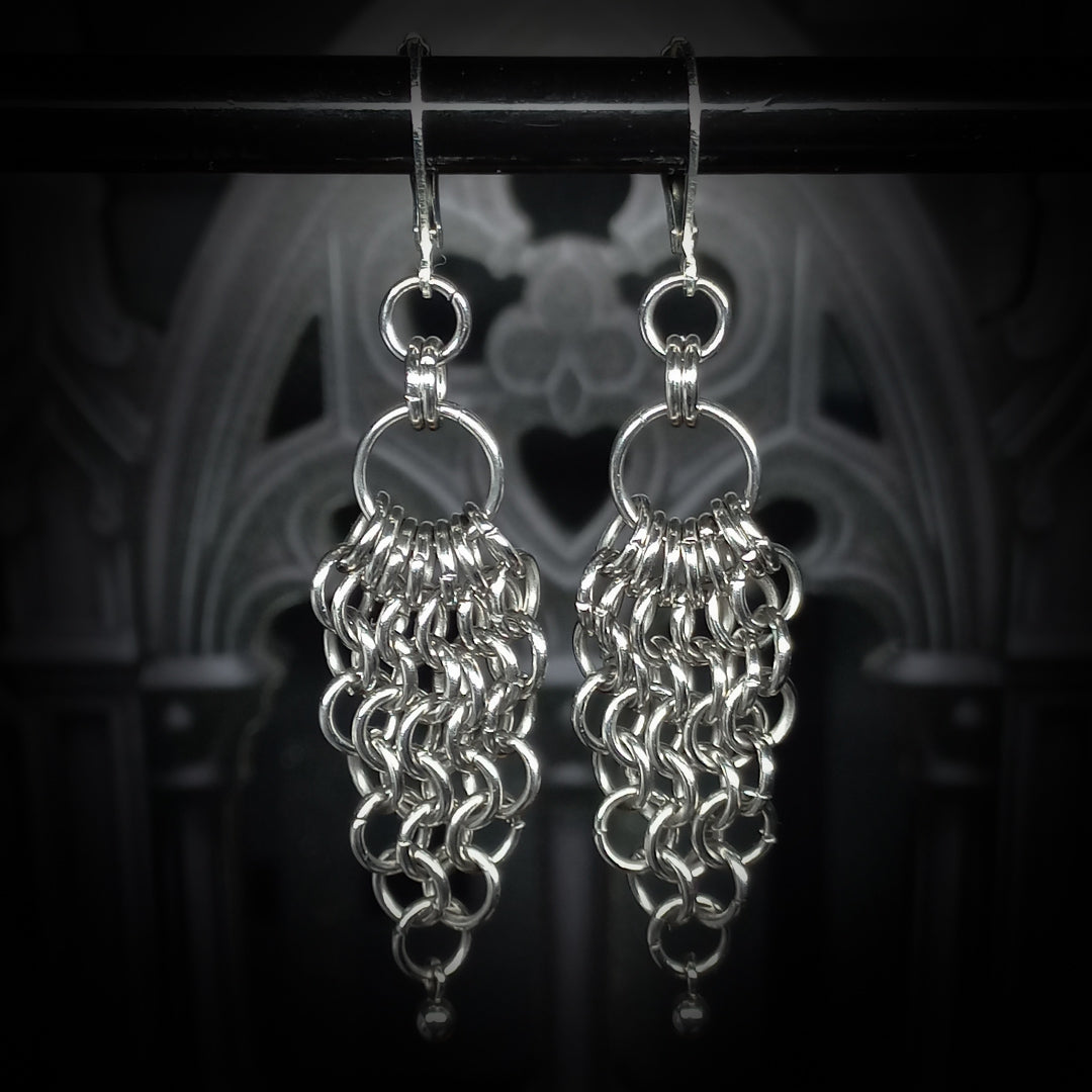Boucles d’Oreilles en Cotte de Maille à Perle